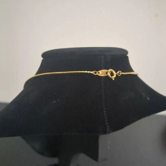 Vintage Signed Trifari Dark Purple Enamel Leaf Goldtone Collar Necklace - Picture 2 of 7